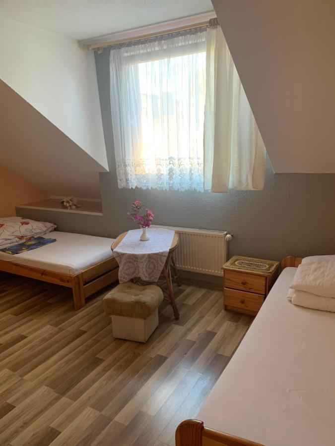 Tanie Noclegi Bartek Kielce Buitenkant foto