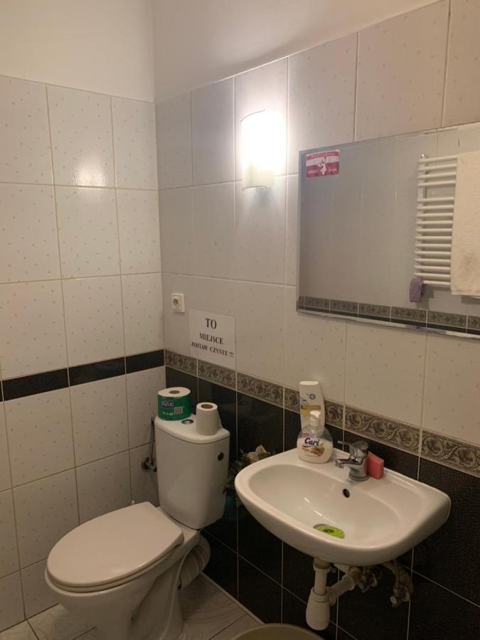 Tanie Noclegi Bartek Kielce Buitenkant foto